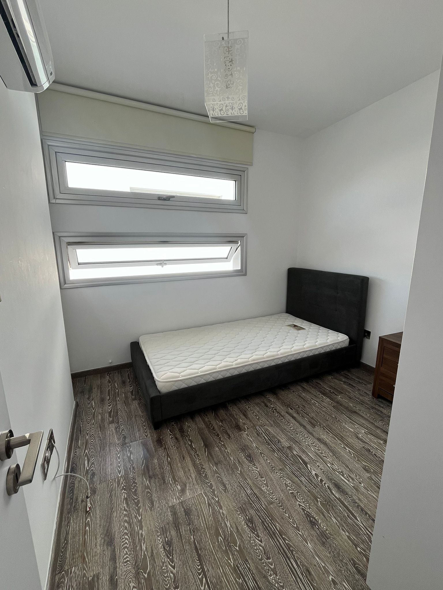 Queen guest room